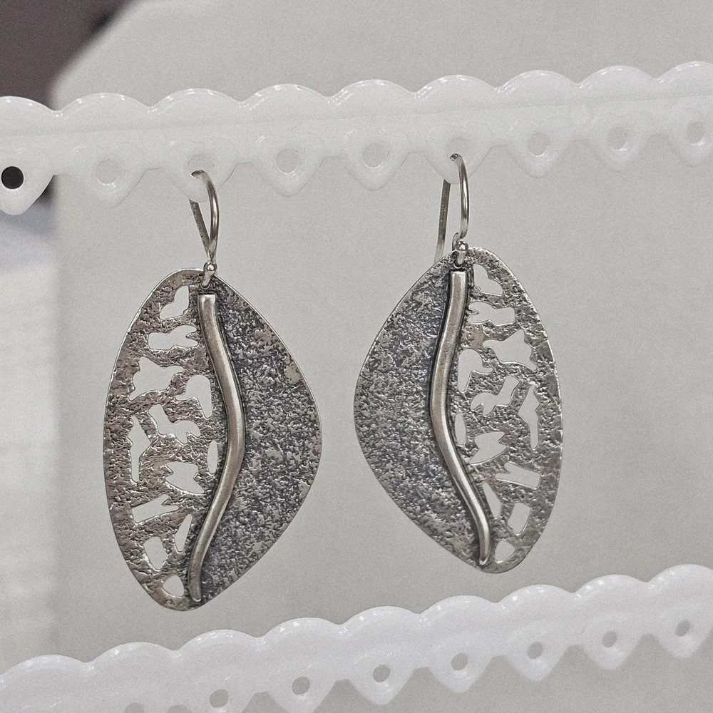 Silpada Silver Leaf Drop Earrings 925 Silver - Picture 3 of 13